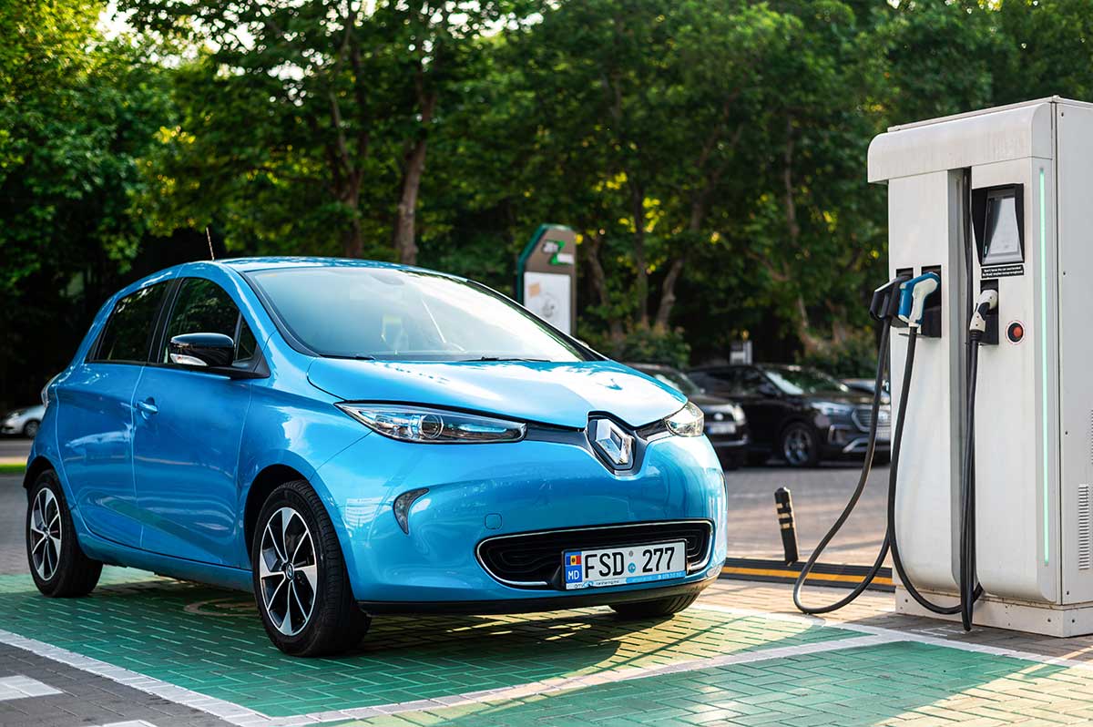 Common Problems With Renault Zoe: Troubleshooting Tips to Keep You on the Road